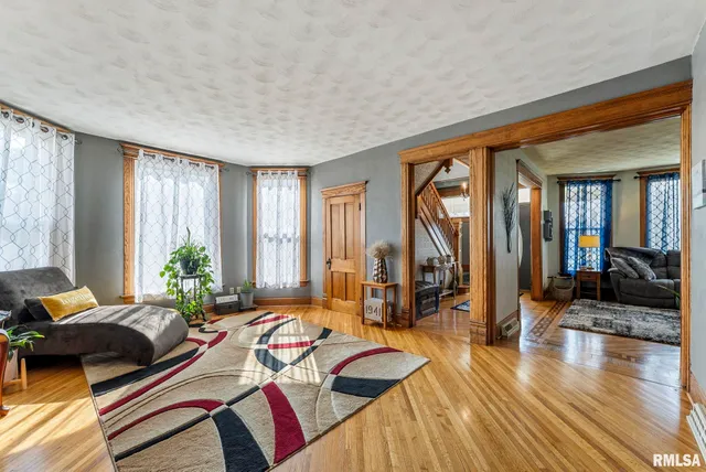 $350,000 | 109 West 6th Street, Wilton, IA 52778