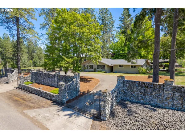 $765,000 | 87313 Chinquapin Loop, Veneta, OR 97487