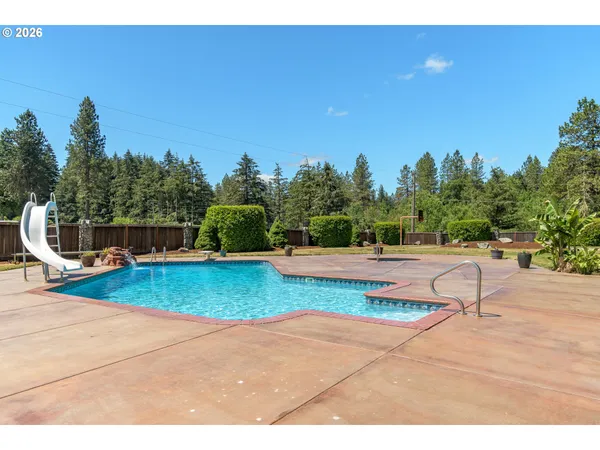$765,000 | 87313 Chinquapin Loop, Veneta, OR 97487