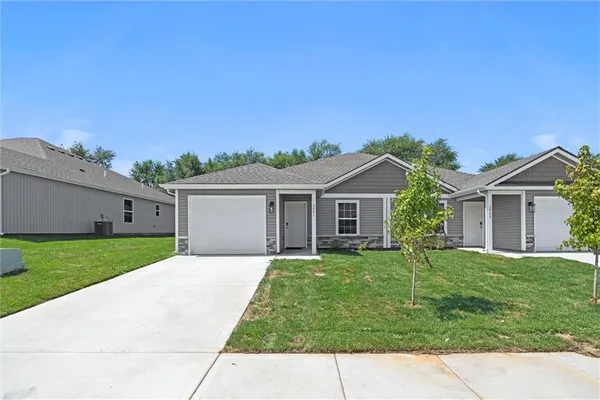 $325,000 | 3912 Northwest 93rd Street, Kansas City, MO 64154