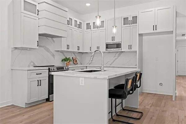 $325,000 | 3912 Northwest 93rd Street, Kansas City, MO 64154
