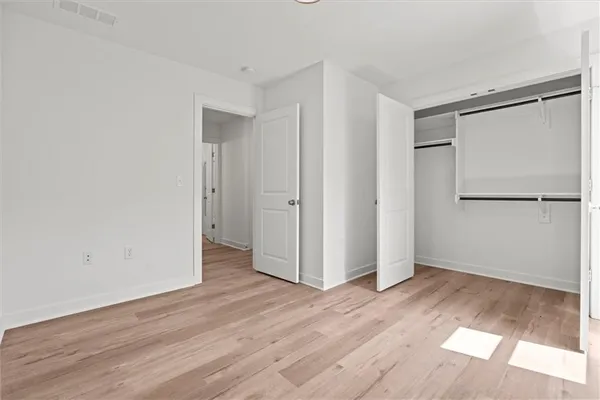 $325,000 | 3912 Northwest 93rd Street, Kansas City, MO 64154