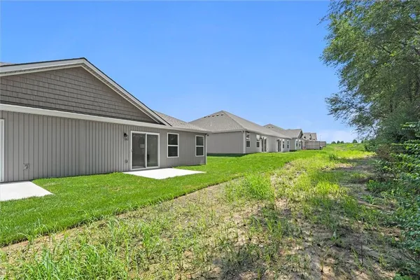 $325,000 | 3912 Northwest 93rd Street, Kansas City, MO 64154