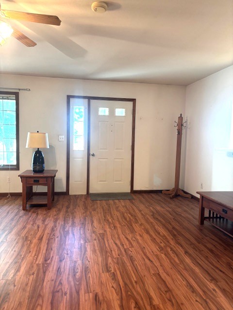 1680 County Road 3200 North Rantoul, IL 61866 - Photo 7 of 23 a view of livingroom with furniture and wooden floor