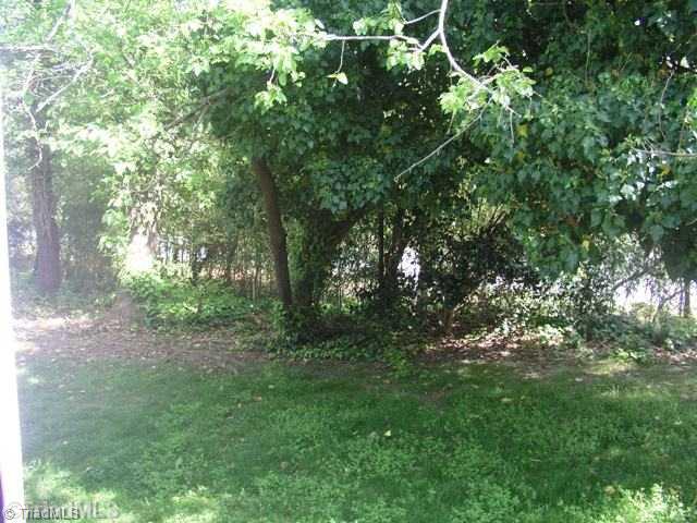 1416 Overbrook Road Burlington, NC 27215 - Photo 14 of 16 Yard/Garden.
