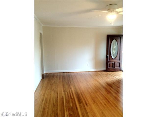 1416 Overbrook Road Burlington, NC 27215 - Photo 4 of 16 Living Room.