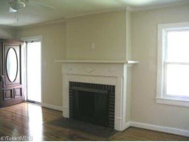 1416 Overbrook Road Burlington, NC 27215 - Photo 6 of 16 Living Room.
