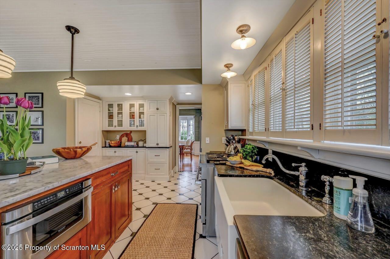 331 Glenburn Road Clarks Summit, PA 18411 - Photo 24 of 74 Kitchen