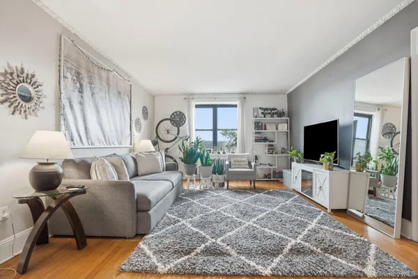 $175,000 | 651 North Terrace Avenue, Unit 6J, Mount Vernon, NY 10552