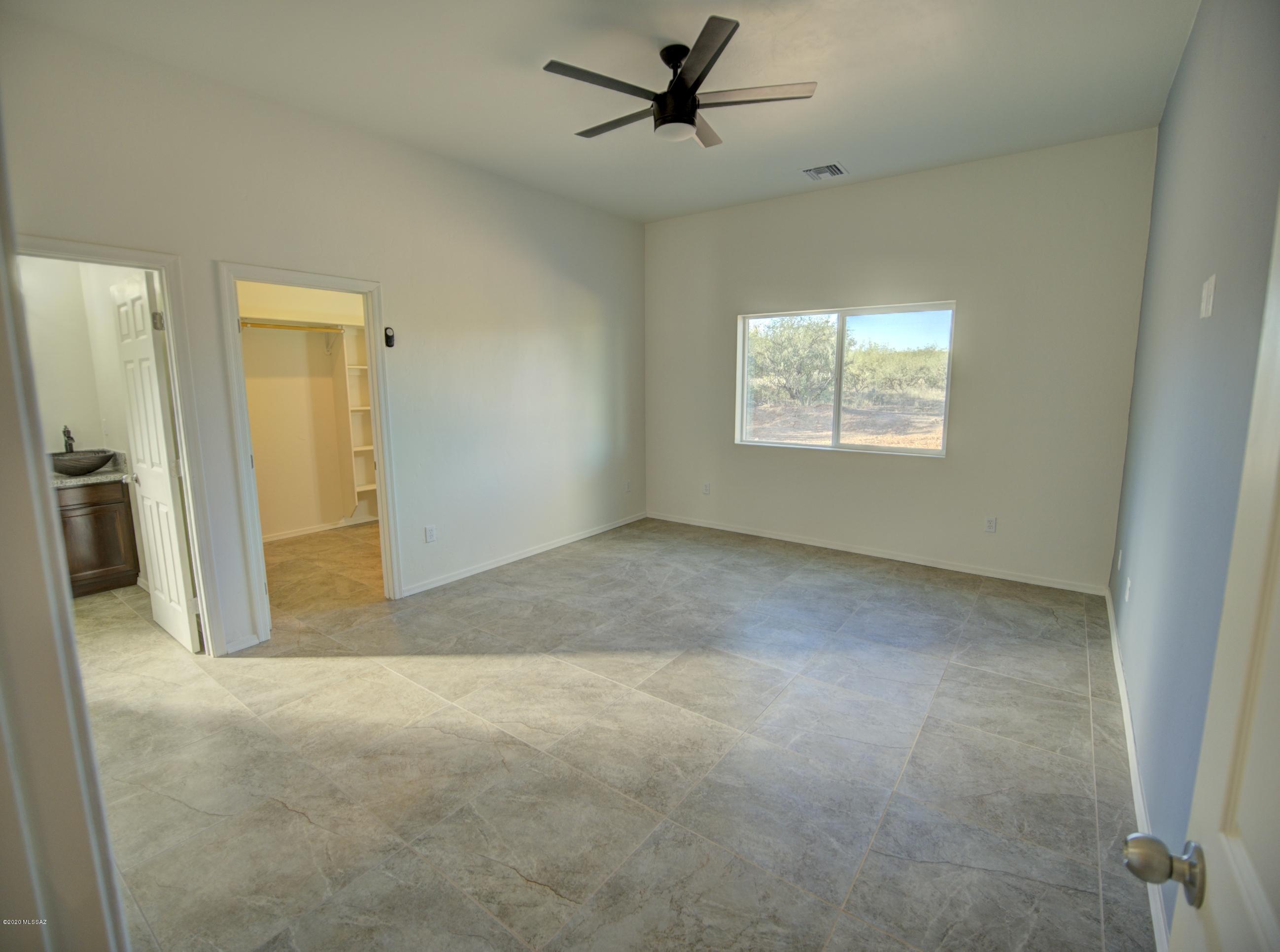 870 Via Frontera Rio Rico, AZ 85648 - Photo 5 of 20