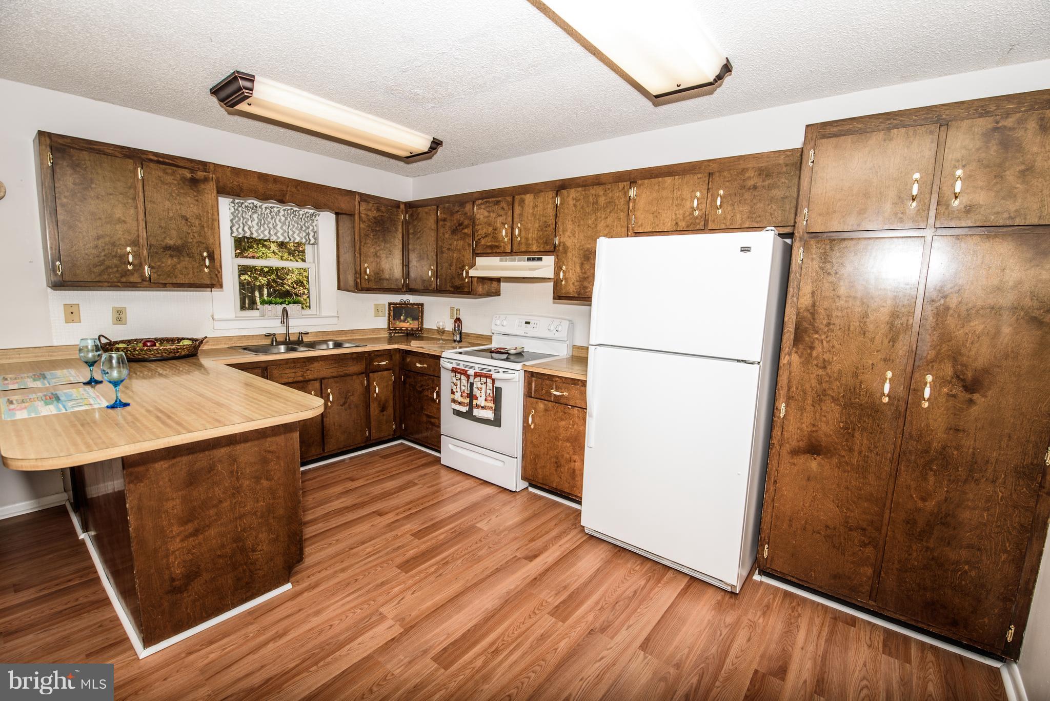 28 Sandyhook Road Ocean Pines, MD 21811 - Photo 4 of 51 Spacious Kitchen