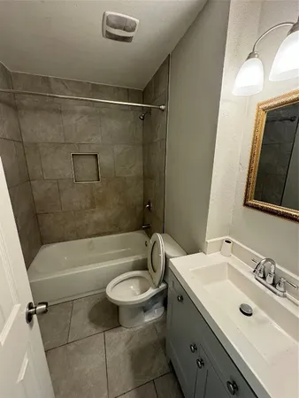 $1,600 | 9902 Valley Sun Drive, Houston, TX 77078