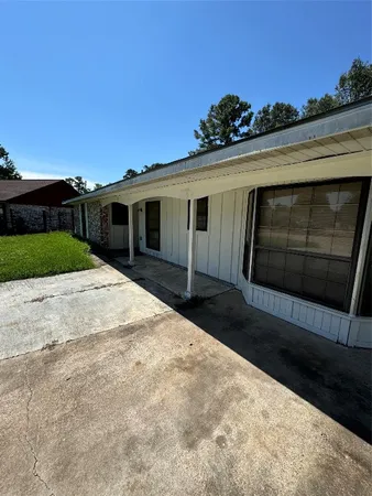 $1,600 | 9902 Valley Sun Drive, Houston, TX 77078