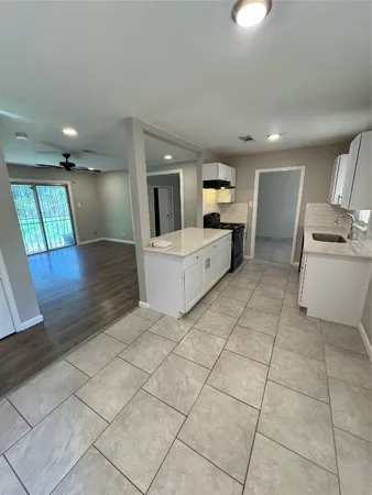 $1,600 | 9902 Valley Sun Drive, Houston, TX 77078