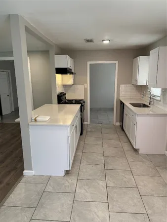 $1,600 | 9902 Valley Sun Drive, Houston, TX 77078