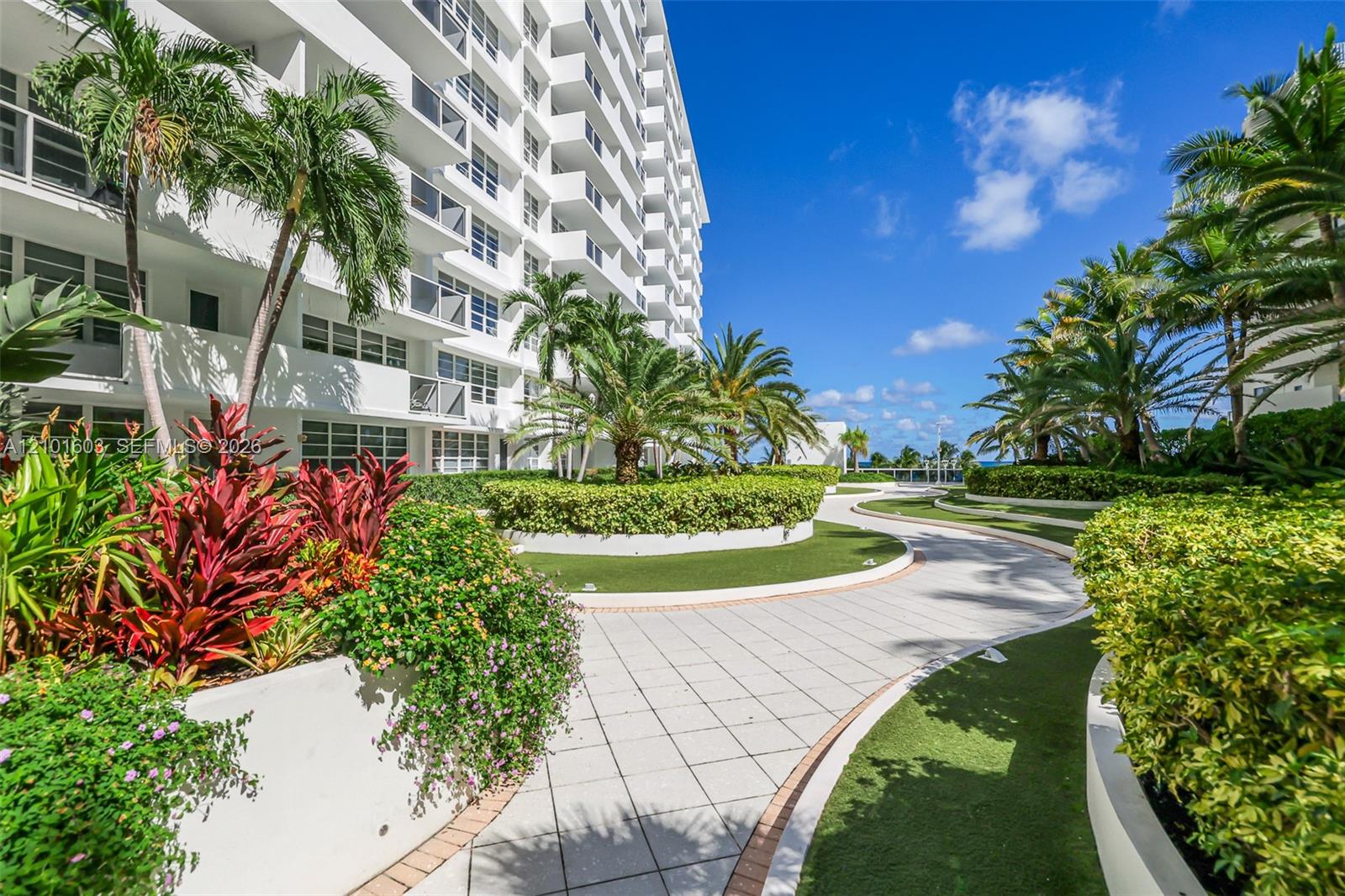 100 Lincoln Road, Unit 502 Miami Beach, FL 33139 - Photo 33 of 39 Gallery Image 33