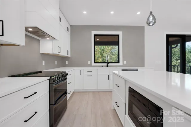 $745,000 | 4 Tremorra Trail, Unit 17, Leicester, NC 28748