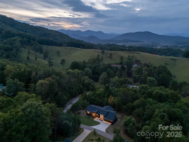 $745,000 | 4 Tremorra Trail, Unit 17, Leicester, NC 28748