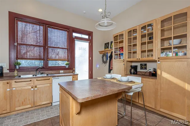 $299,900 | 3138 Lafayette Avenue, St. Louis, MO 63104
