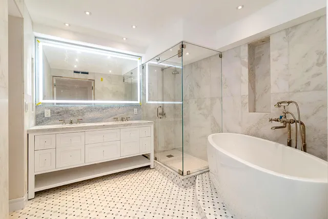 $4,250,000 | 3300 South Ocean Boulevard, Unit 305N, Palm Beach, FL 33480