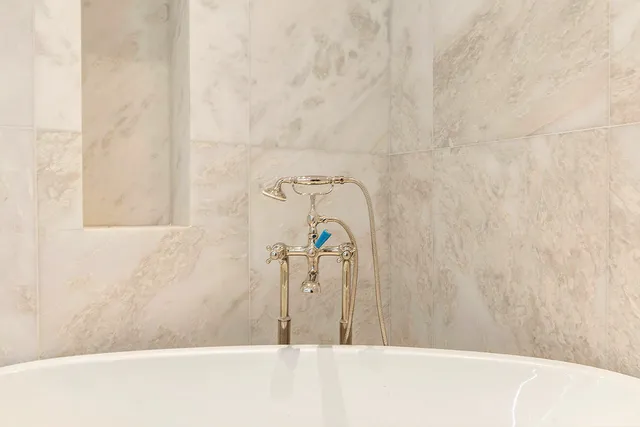 $4,250,000 | 3300 South Ocean Boulevard, Unit 305N, Palm Beach, FL 33480