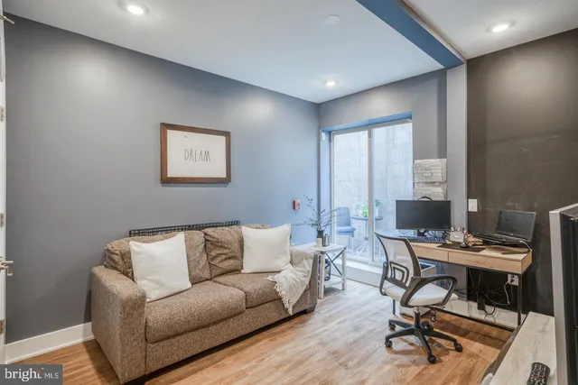 $2,050 | 1431-00 North 5th Street, Unit 2, Philadelphia, PA 19122