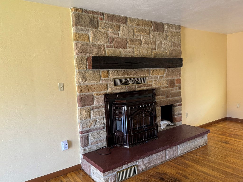 11797 Thompson Road Huntingdon, PA 16652 - Photo 20 of 60 fireplace with pellet insert