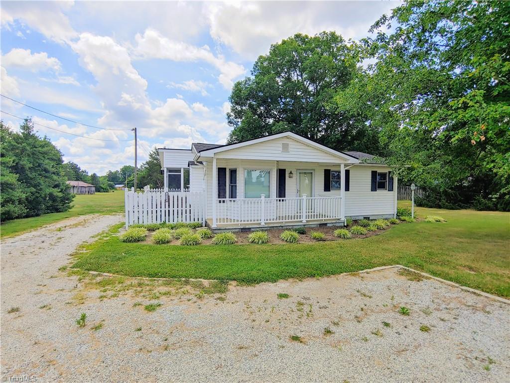 2334 Sandy Ridge Road High Point, NC 27265 - Photo 14 of 26