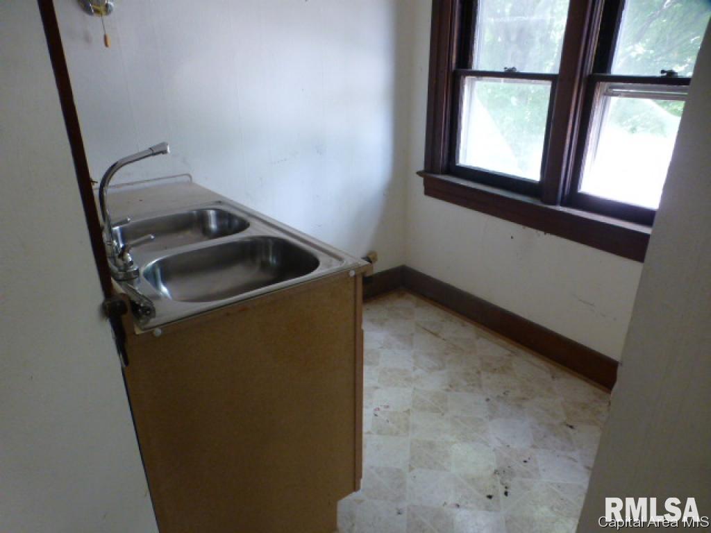 105 West Allen Street Springfield, IL 62704 - Photo 17 of 23 Gallery Image 17
