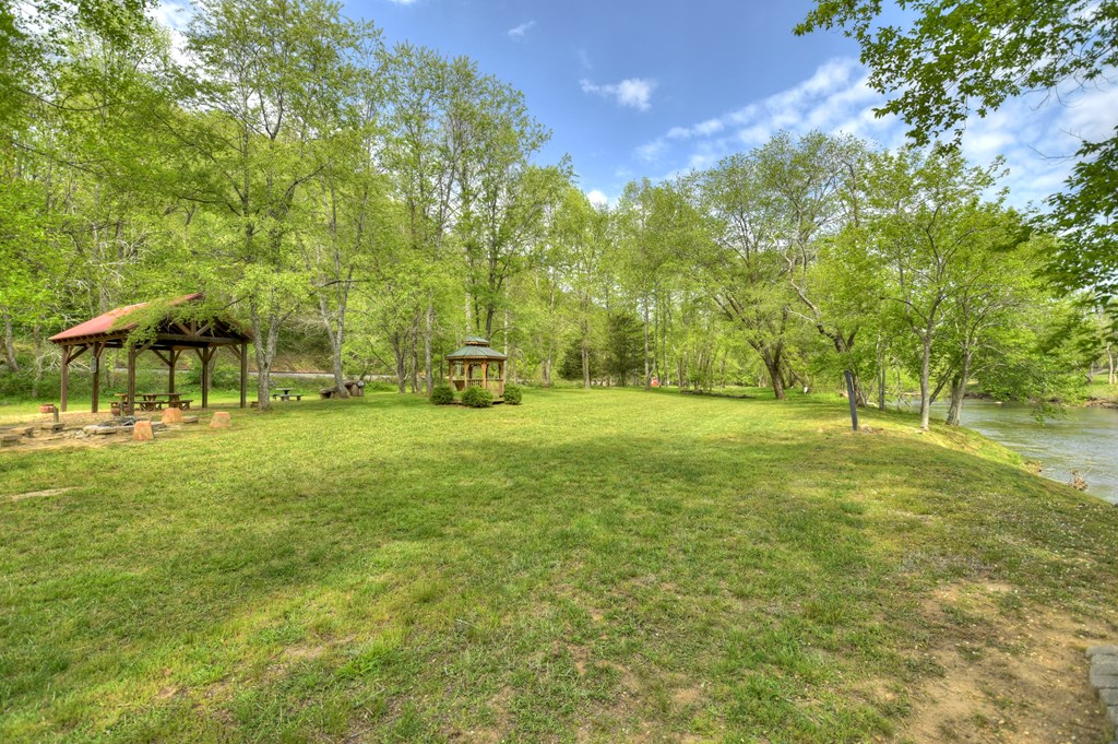 158 Spring Run Drive Blue Ridge, GA 30513 - Photo 73 of 88