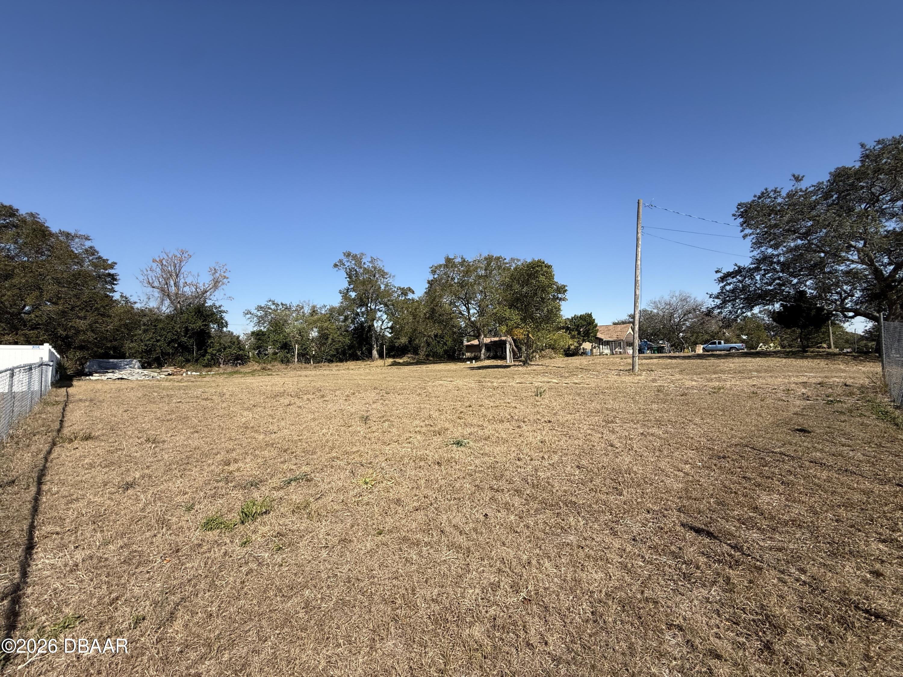 a view of outdoor space with green field