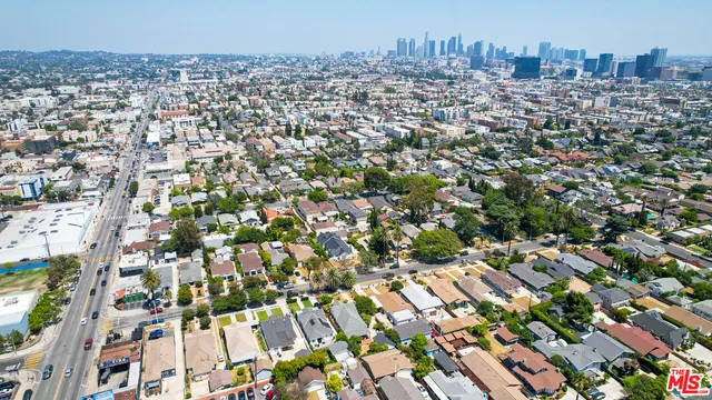 $1,539,000 | 151 North Harvard Boulevard, Los Angeles, CA 90004