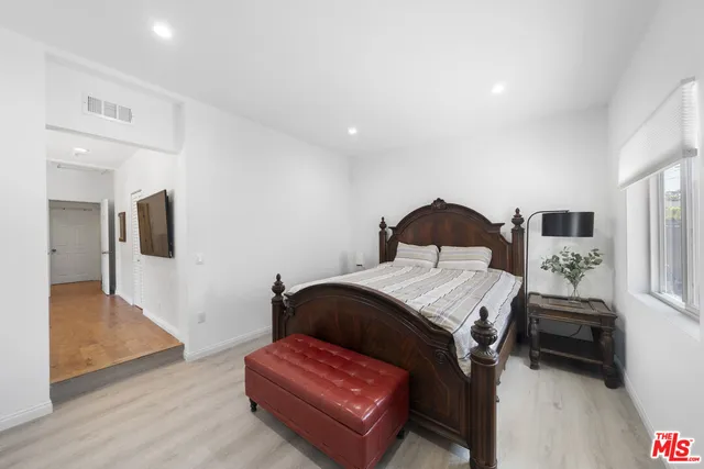 $1,539,000 | 151 North Harvard Boulevard, Los Angeles, CA 90004