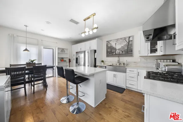 $1,539,000 | 151 North Harvard Boulevard, Los Angeles, CA 90004