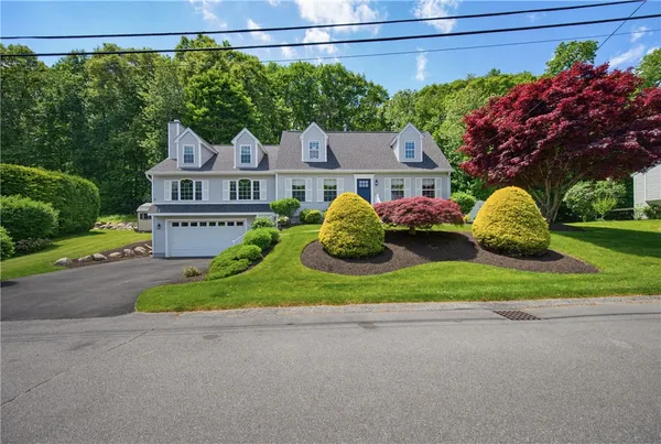 $689,900 | 19 Oak Hill Drive, Johnston, RI 02919