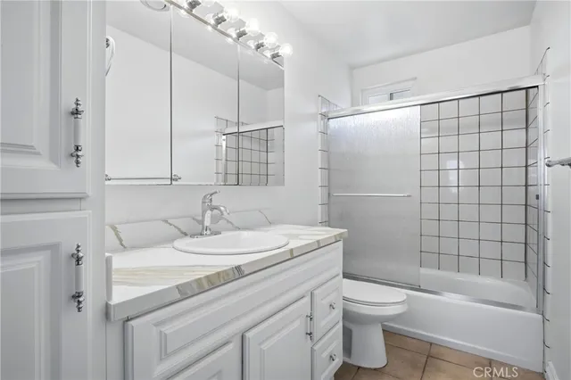 $2,500 | 10220 Holburn Drive, Huntington Beach, CA 92646