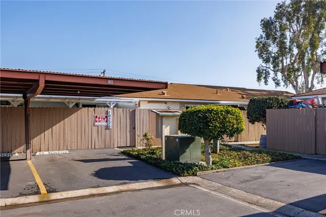 $2,500 | 10220 Holburn Drive, Huntington Beach, CA 92646