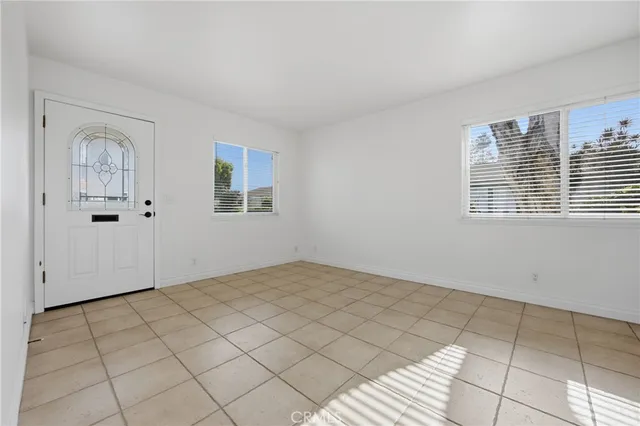 $2,500 | 10220 Holburn Drive, Huntington Beach, CA 92646