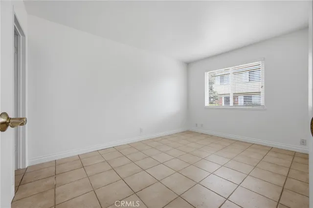 $2,500 | 10220 Holburn Drive, Huntington Beach, CA 92646