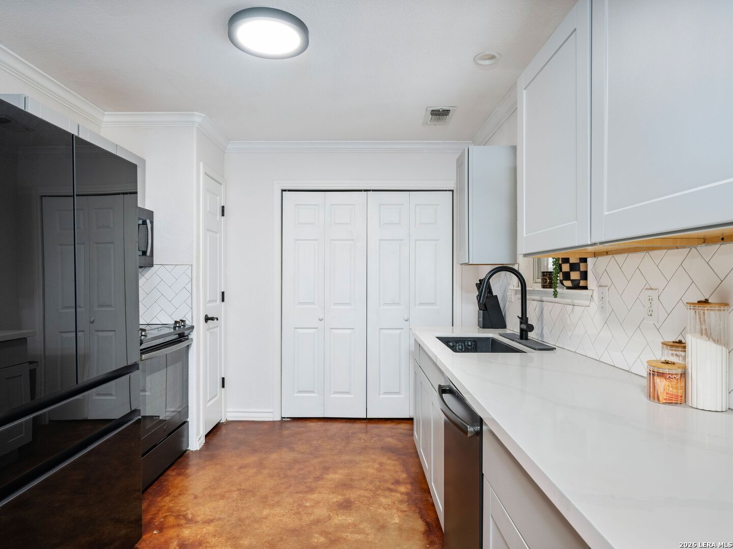 786 Deep Water Drive Spring Branch, TX 78070 - Photo 12 of 38