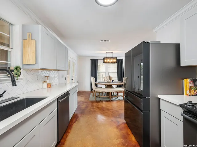 $415,000 | 786 Deep Water Drive, Spring Branch, TX 78070