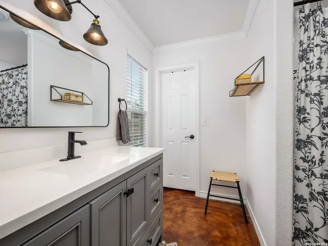 $415,000 | 786 Deep Water Drive, Spring Branch, TX 78070