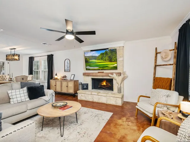 $415,000 | 786 Deep Water Drive, Spring Branch, TX 78070