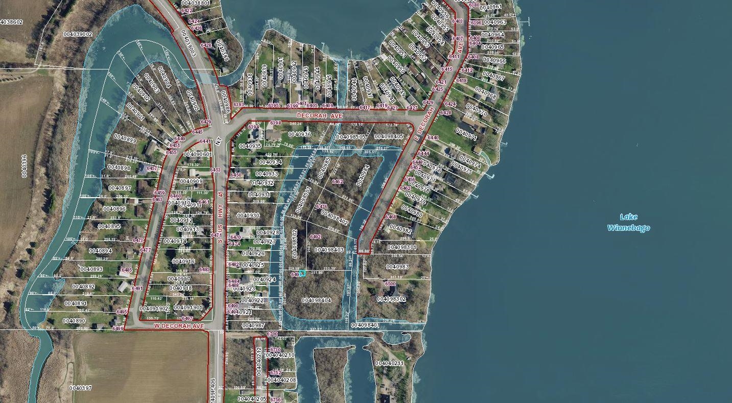 6499 Cherokee Island Road, Unit 4 Oshkosh, WI 54902 - Photo 2 of 3