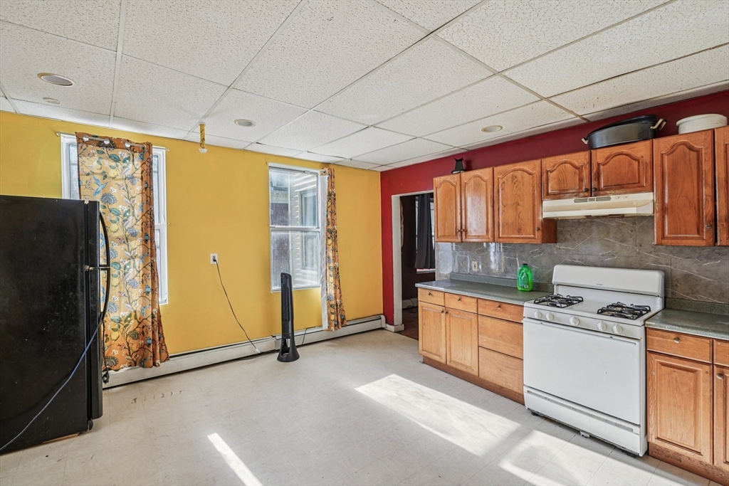 355 Main Street Clinton, MA 01510 - Photo 11 of 37 Gallery Image 11