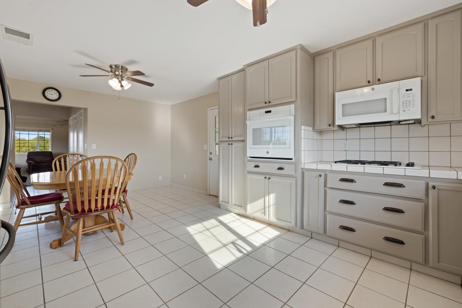 16682 Steinegul Road Escalon, CA 95320 - Photo 11 of 62