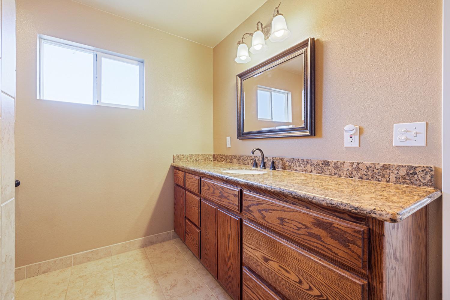 16682 Steinegul Road Escalon, CA 95320 - Photo 33 of 62