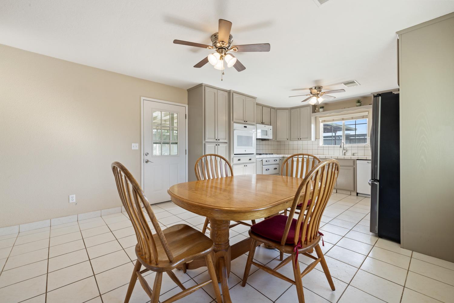 16682 Steinegul Road Escalon, CA 95320 - Photo 7 of 62