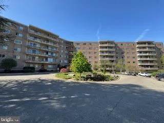 $2,200 | 100 West Avenue, Unit 118S, Jenkintown, PA 19046