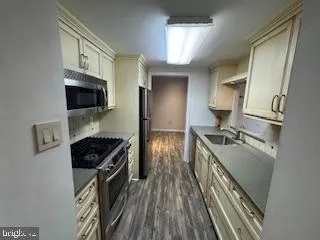 $2,200 | 100 West Avenue, Unit 118S, Jenkintown, PA 19046